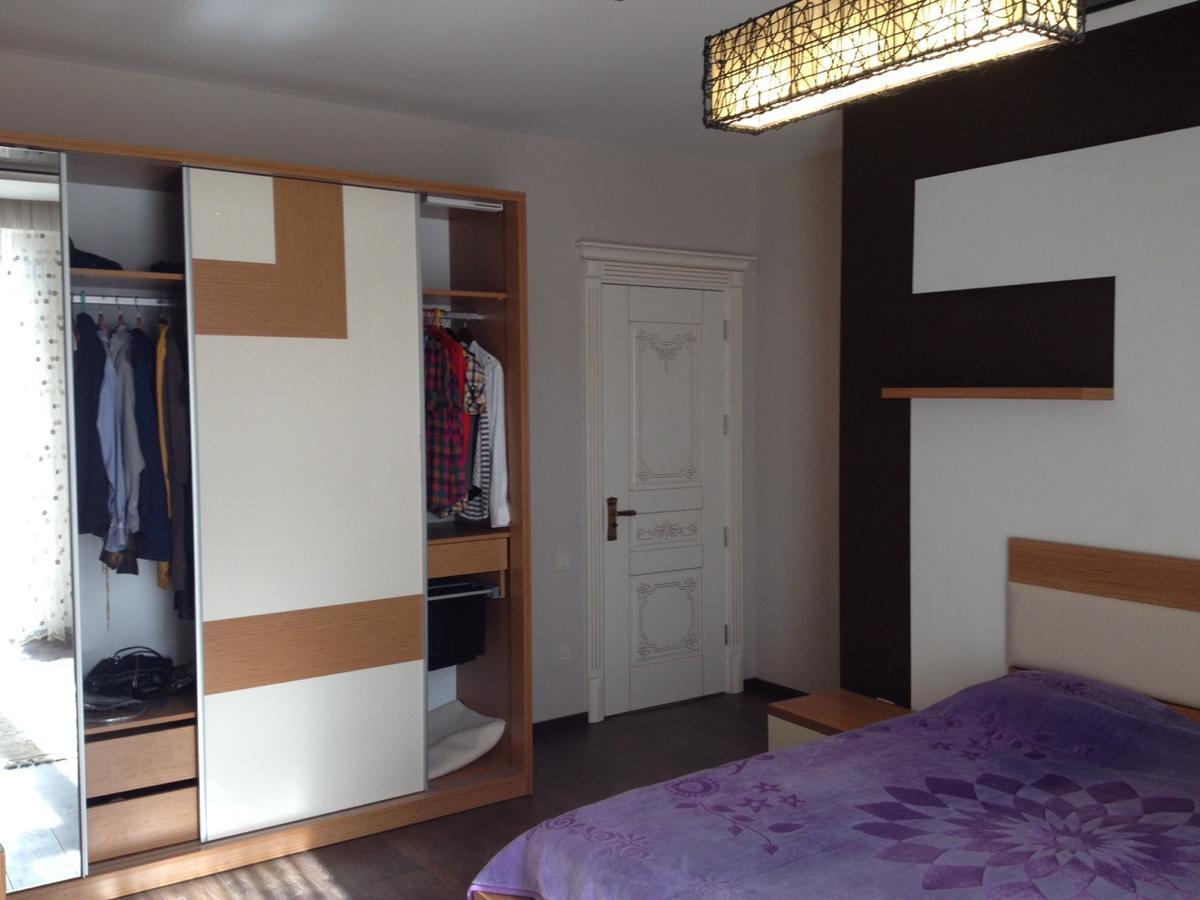 Flat Near The Mcdonald'S Batumi Exterior foto